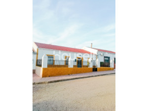 Casa rural en venta de 400 m² en Calle Sierra Morena (...