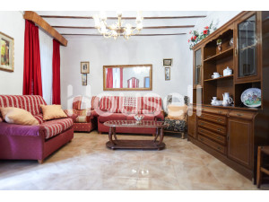 Casa en venta de 259 m² Calle Conde Mejorada, 23440 Ba...