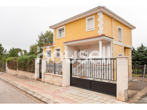 Casa en venta de 336 m² Calle Bienestar, 42190 Golmayo...