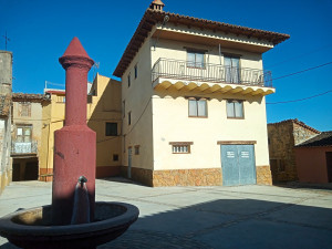Gran casa en La Fuen del Cepo, Albentosa.