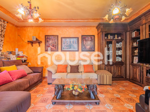 Casa en venta de 375m²  Calle Sierra de Aracena, 41702...