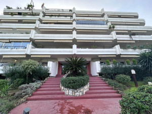 encantador piso de 120 m² en Guadalmina Alta rodeado p...