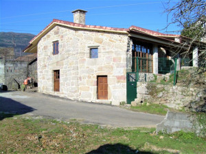 Casa-Chalet en Venta en Padróns Pontevedra Ref: SA0800...