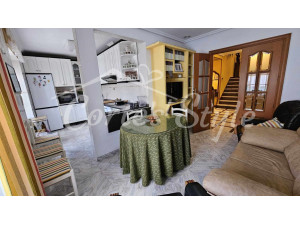 Casa con local en en centro de Tomelloso,venta:ref-CS 5...