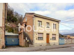 Casa en venta de 210 m² Calle Higinio Carrocera, 33939...