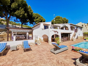 Villa con vistas al mar en venta en Alfaz del Pi