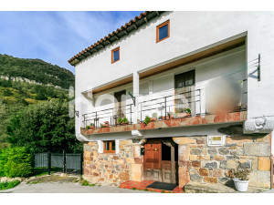 Casa en venta de 397 m² Barrio Hoz de Marrón, 39849 A...