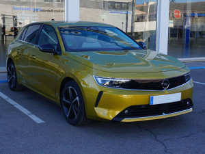 Opel Astra 1.2 130cv 