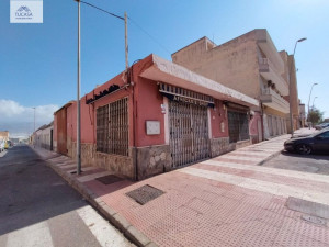 Local comercial en Venta en Roquetas De Mar Almería