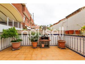 Casa en venta de 320 m² Calle de Prat de la Riba, 0884...