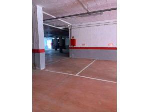 81 plazas de garaje privadas cerrada independiente Mija...