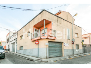 Casa en venta de 283 m² Calle del Riu Ebre, 08800 Vila...