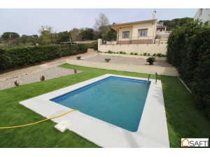 Preciosa casa con piscina cerca de Lloret de mar y de s...