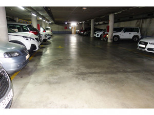 Plaza de aparcamiento para coche grande en zona centro ...
