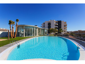 Apartamentos con piscina comunitaria - La Zenia