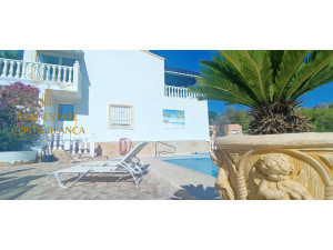 Casa en La Nucía con piscina: 446.250€, 200m² útil...