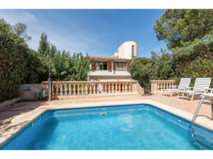 Se vende casa con piscina en Betlem