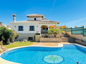 Villa de lujo ubicada en una zona exclusiva de Torre de...