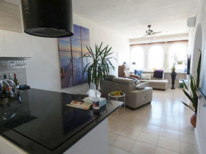 Se vende apartamento reformado con vistas entre La Nuci...