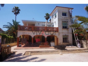 Villa en VENTA en 1a Línea de playa en Las Marinas Km ...