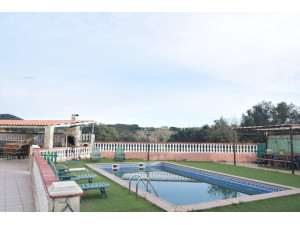 Venta de bonita Villa con piscina privada en Tordera.