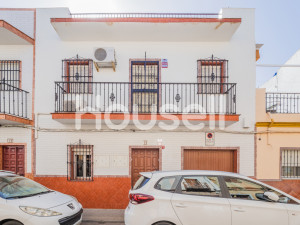 Casa en venta de 221 m² Calle Torrecilla, 41016 Sevill...