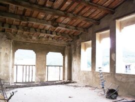 GRAN CASA DE PUEBLO CON PATIO PARA REFORMAR