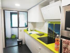 Amplio piso situado en una de las mejores zonas de Benidorm. Totalmente reformado y equipado.