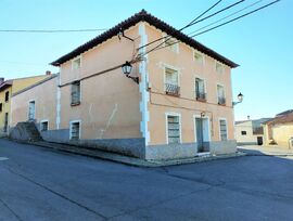 CASA DE PUEBLO EN FUENTES CALIENTES