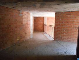 Local comercial situado a pie de calle en la Cami Reial