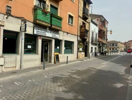 VENDEMOS LOCAL EN EL MOLAR, ACTUALMENTE FUNCIONANDO COMO BAR-RESTAURANTE