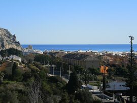 EXTRAORDINARIO APARTAMENTO CON VISTAS AL MAR Y LA BAHIA.