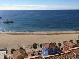 APARTAMENTO CON VISTAS AL MAR