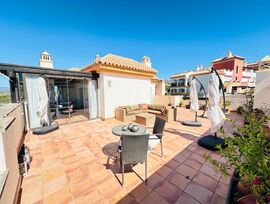 Ático en Caleta de Vélez (Urbanización Baviera Golf).