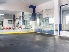 Venta de gran local comercial en Cangas de Morrazo