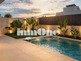 INMO ONE VALENCIA-API, VENDE FANTASTICA Villa de lujo con piscina, jardín y gran sótano en Rocafort