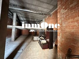INMO ONE VALENCIA bY  María Abradelo, VENDE LOCAL COMERCIAL EN BRUTO DE 198,95 M² EN SILLA ( VALENCIA)