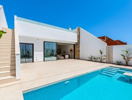 Villa de Lujo en Los Alcázares