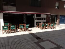 BAR en Platja d Aro , a pocos metros del Mar