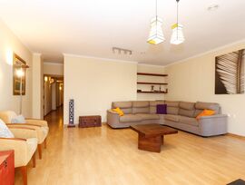 Piso de 3 dormitorios en zona Centro con garaje y trastero