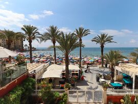 Apartamento de 4 dormitorios en primera lineal de Playa del Cura