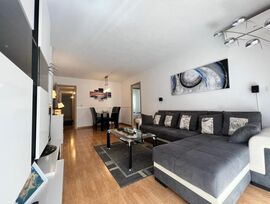 AMPLIO PISO RENOVADO Y CENTRICO EN VENTA