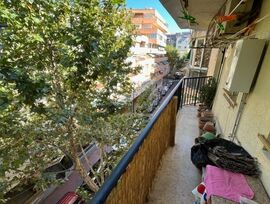 APARTAMENTO EN VENTA A 100 M. DE LA PLAYA