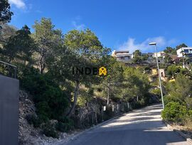 TERRENO URBANO SIN EDIFICAR EN URBANIZACIÓN QUINT MAR, SITGES