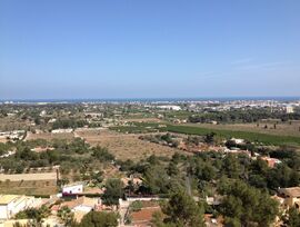 Parcela con vistas al mar.