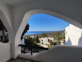 Estudio con maravillosas vistas al mar y la puesta del sol
