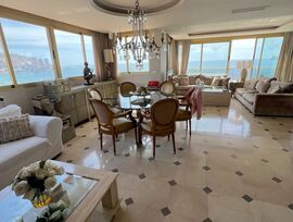 IMPRESIONANTE VIVIENDA REFORMADA EN EDIFICIO DE LUJO Y EN UNA DE LAS MEJORES ZONAS DE LA PLAYA DE LEVANTE