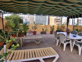 IMPRESIONANTE ATICO EN PLENO CENTRO DE BENIDORM EN LA PLAZA DEL AYUNTAMIENTO DE BENIDORM