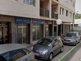 GRAN LOCAL COMERCIAL EN ZONA CÉNTRICA Y RESIDENCIAL DE FIGUERES. DIPSONE DE ZONA TIENDA Y ZONA ALMACÉN