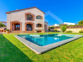 Estupenda Villa en El Casalot, a tan solo 5 minutos del mar.